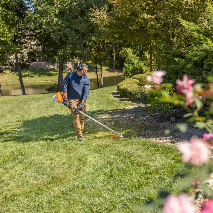 Stihl | FS 70 R Gas Trimmer | Loop Handle (4144 200 0137 US) – Foards